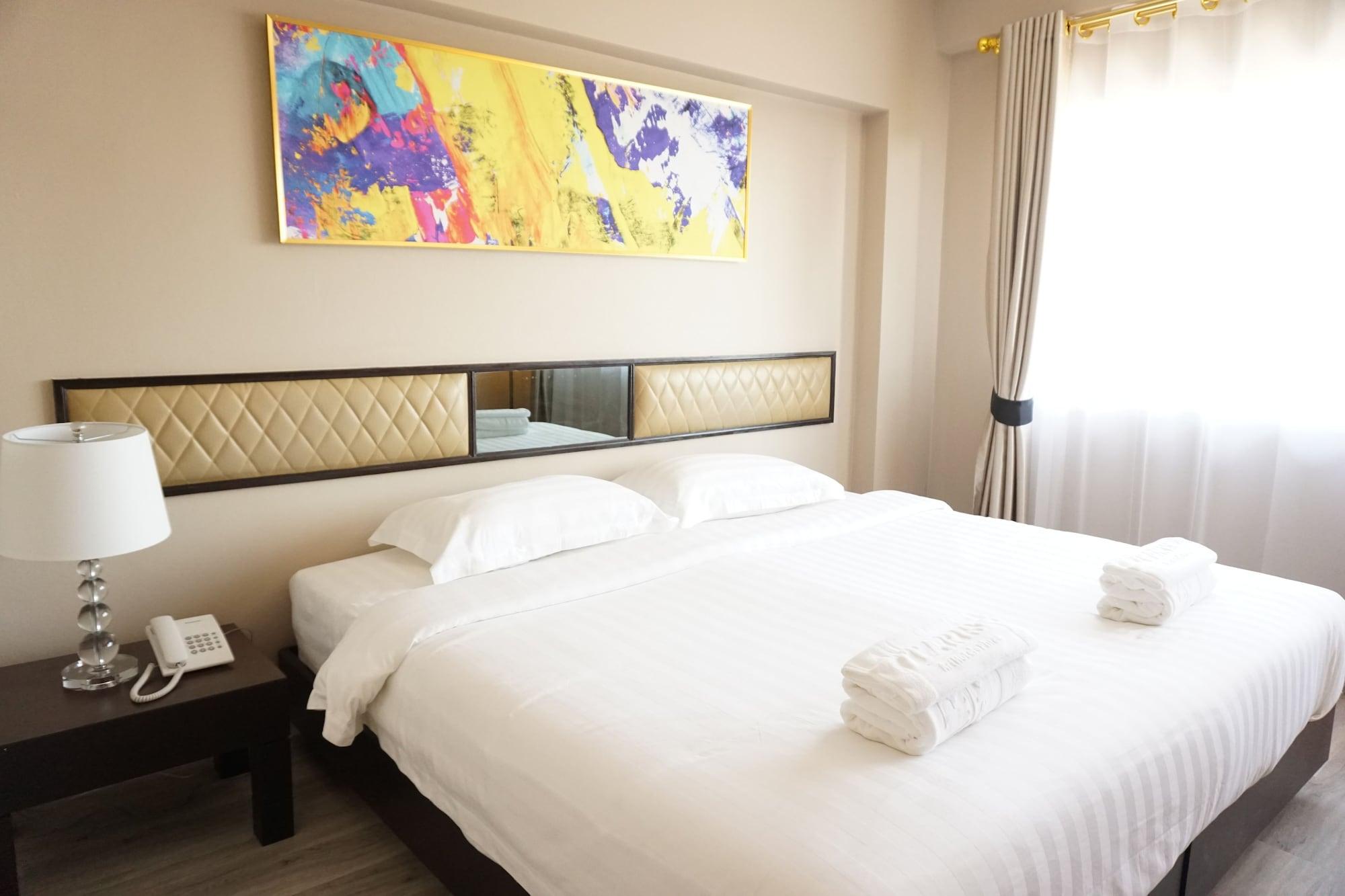Taris Art Hotel Phrae Exterior photo