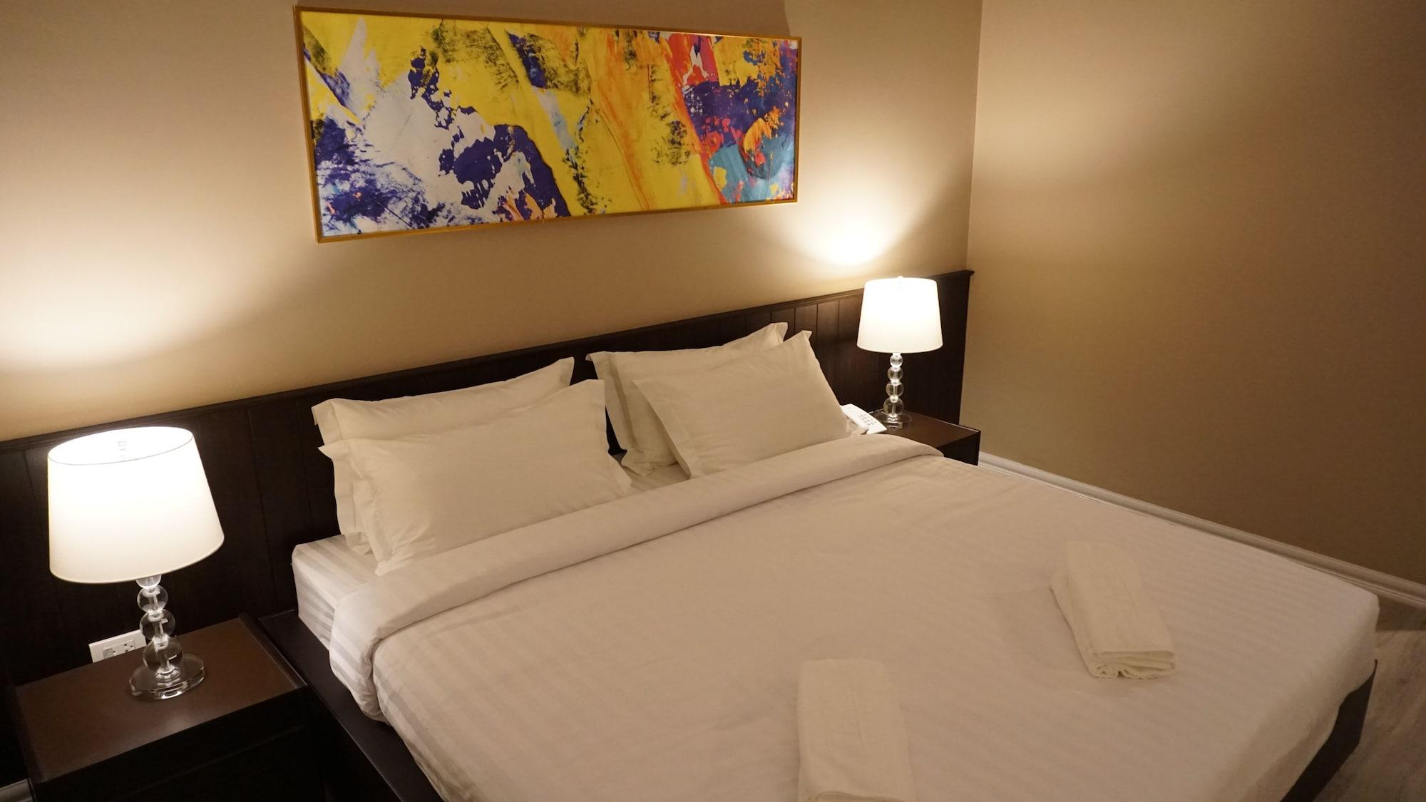 Taris Art Hotel Phrae Exterior photo