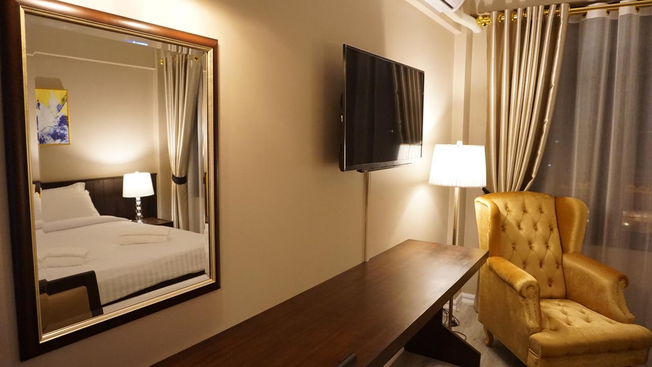 Taris Art Hotel Phrae Exterior photo